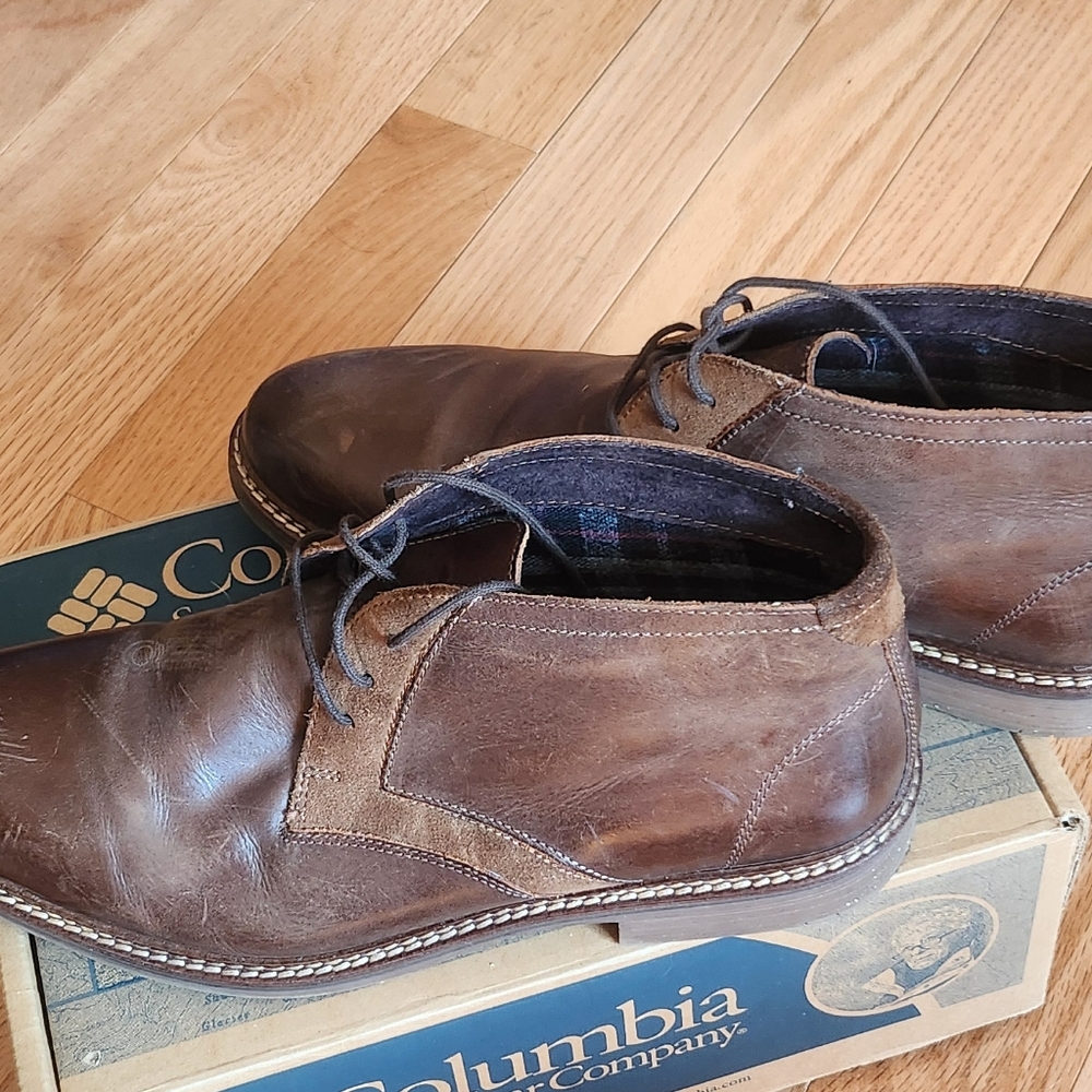 Brown leather ankle.boots